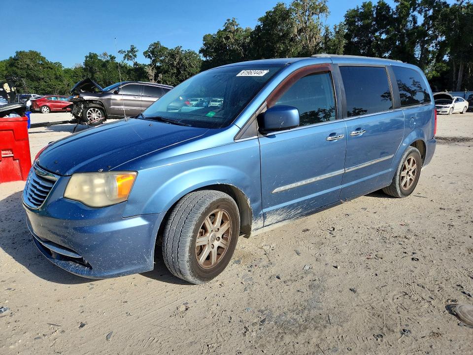 61962446 :رقم المزاد ، 2A4RR5DG9BR782397 vin ، 2011 Chrysler Town & Country مزاد بيع
