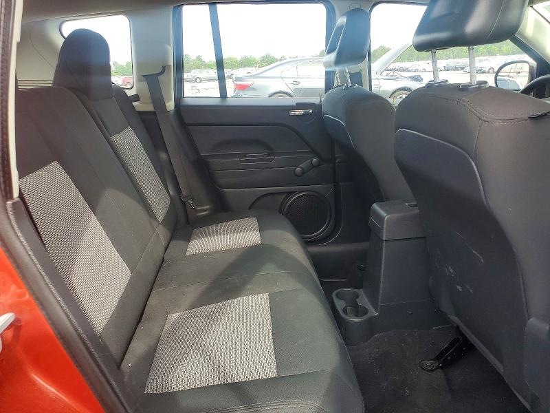 60736706 :رقم المزاد ، 1J8FT47W18D707897 vin ، 2008 Jeep Compass مزاد بيع