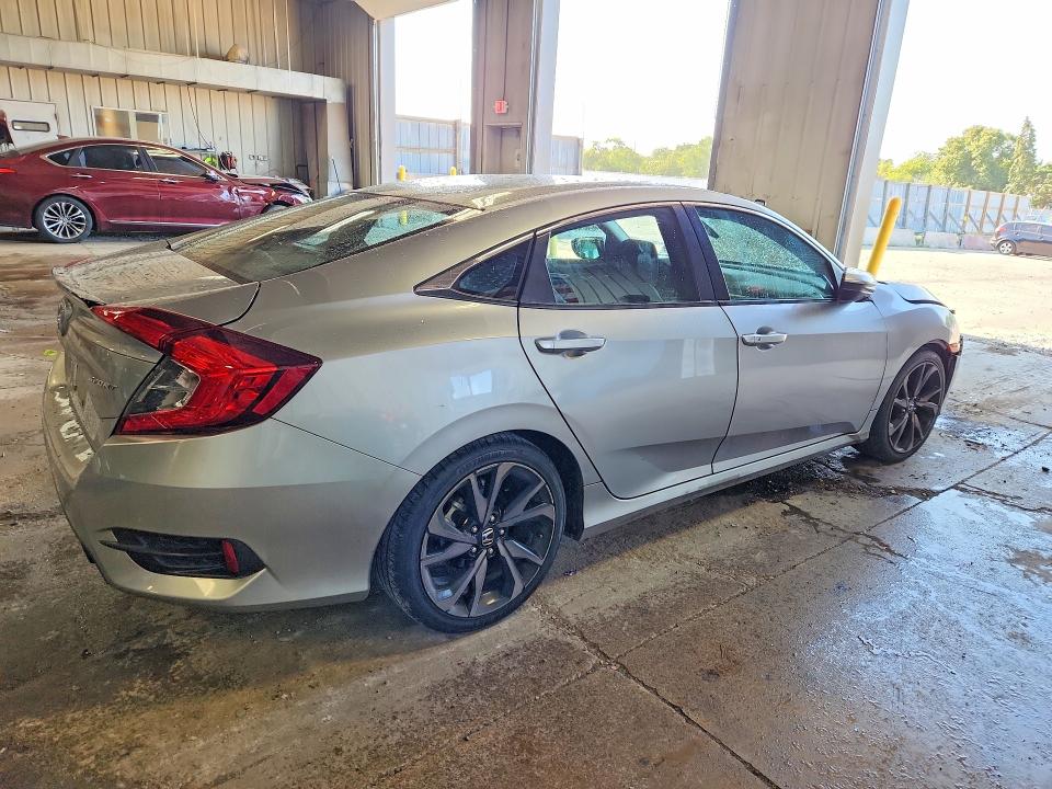 62473666 :رقم المزاد ، 19XFC2F89ME002918 vin ، 2021 Honda Civic مزاد بيع