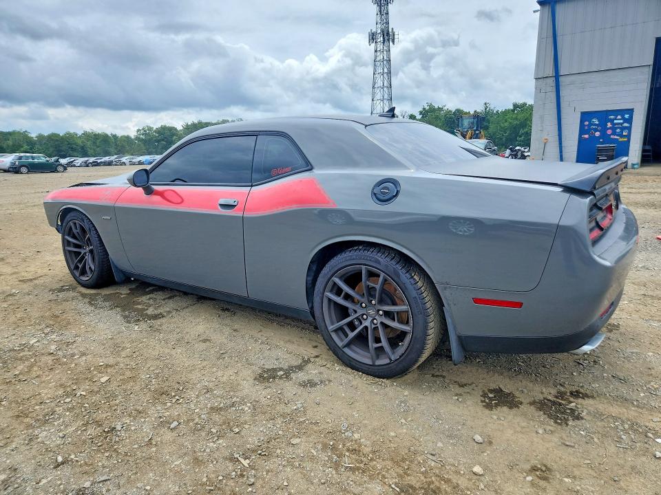 61543846 :رقم المزاد ، 2C3CDZFJ7HH632883 vin ، 2017 Dodge Challenger مزاد بيع