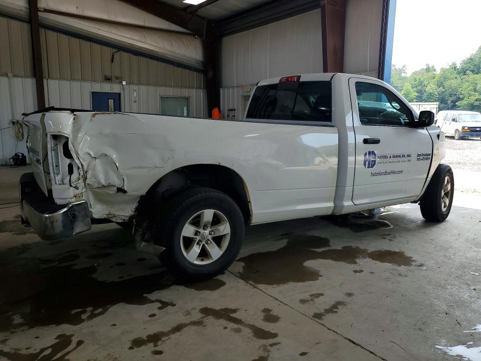 60941776 :رقم المزاد ، 3C6JR7DT2JG140482 vin ، 2018 Ram 1500 مزاد بيع