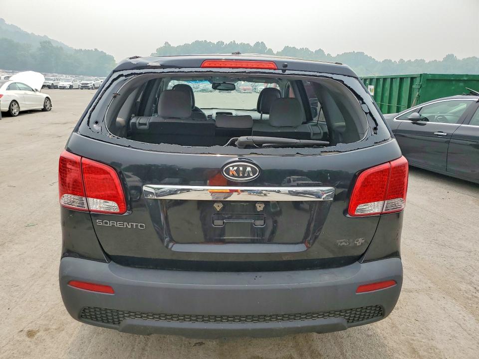61193216 :رقم المزاد ، 5XYKT3A1XBG074743 vin ، 2011 Kia Sorento مزاد بيع