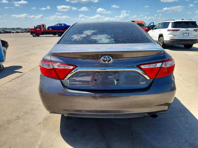 60280846 :رقم المزاد ، 4T1BF1FK3GU217319 vin ، 2016 Toyota Camry مزاد بيع