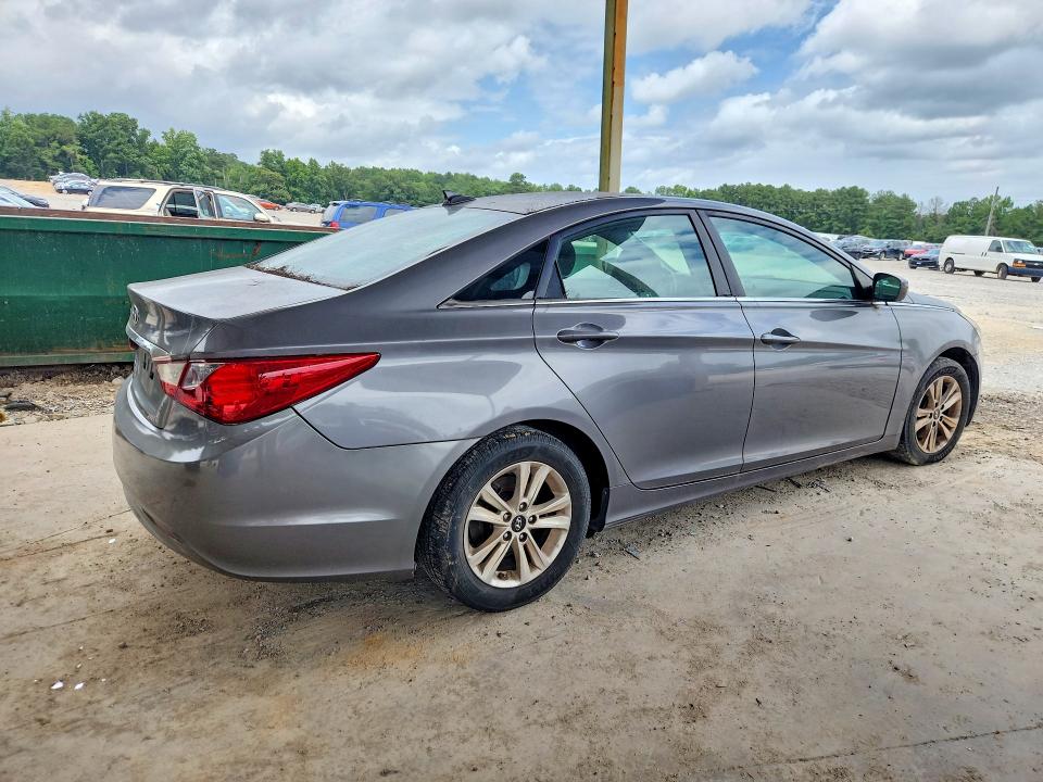 61782486 :رقم المزاد ، 5NPEB4AC3CH349905 vin ، 2012 Hyundai Sonata مزاد بيع