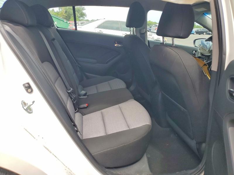 60868696 :رقم المزاد ، KNAFK5A8XG5588781 vin ، 2016 Kia Forte مزاد بيع
