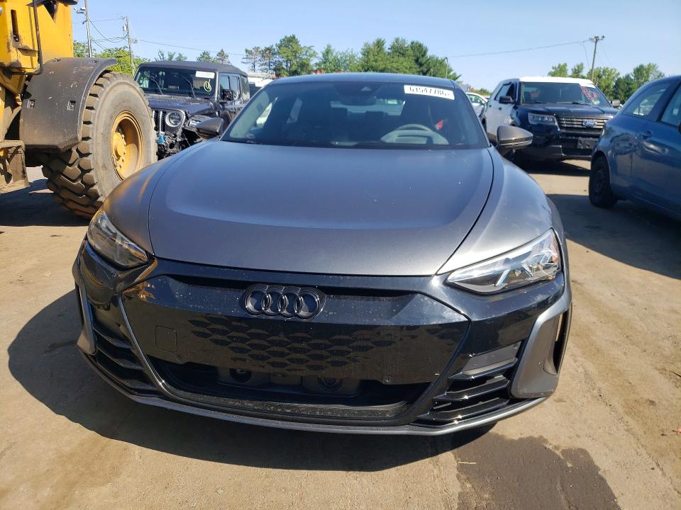 2022 Audi Rs E-tron Gt მანქანა იყიდება აუქციონზე, vin: WAUAHBFW4N7904711, აუქციონის ნომერი: 61547786