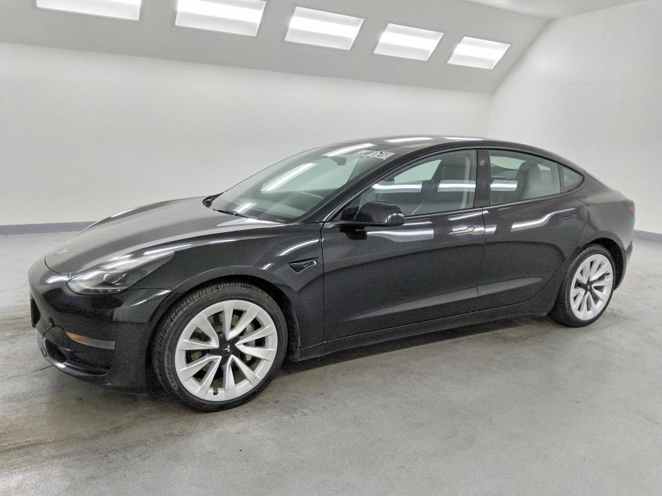 60132876 :رقم المزاد ، 5YJ3E1EA5NF371203 vin ، 2022 Tesla Model 3 مزاد بيع