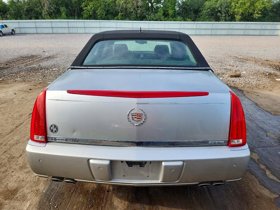 2008 Cadillac Dts მანქანა იყიდება აუქციონზე, vin: 1G6KD57Y88U129262, აუქციონის ნომერი: 61076166