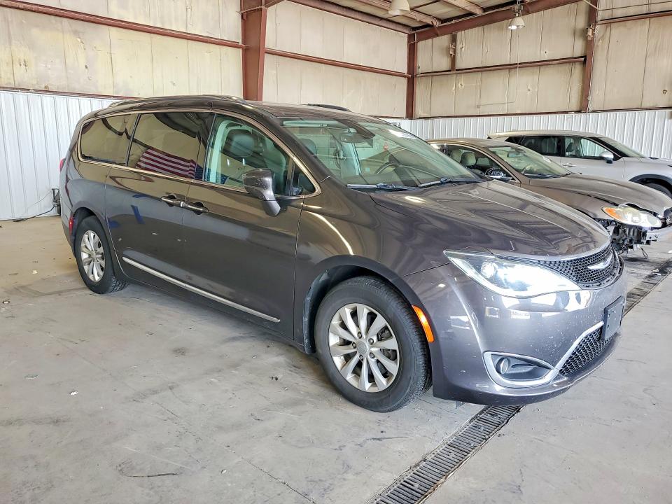 Продажа на аукционе авто 2019 Chrysler Pacifica, vin: 2C4RC1BG3KR626083, номер лота: 61413726