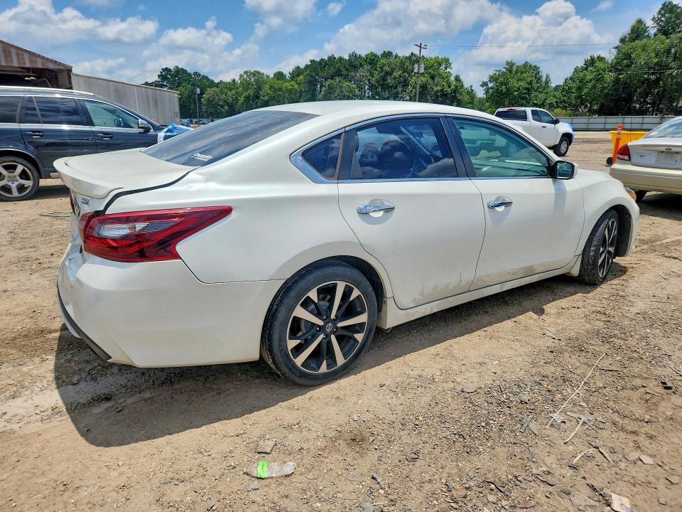 2018 Nissan Altima მანქანა იყიდება აუქციონზე, vin: 1N4AL3AP6JC275192, აუქციონის ნომერი: 59710066