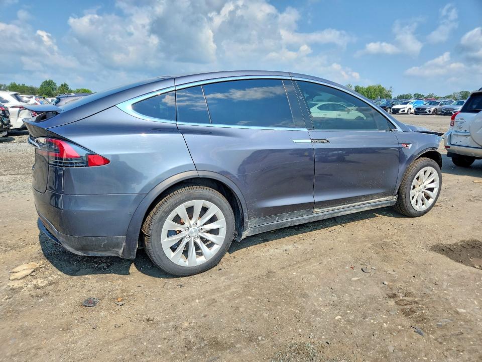 2017 Tesla Model X მანქანა იყიდება აუქციონზე, vin: 5YJXCBE24HF075373, აუქციონის ნომერი: 62766826