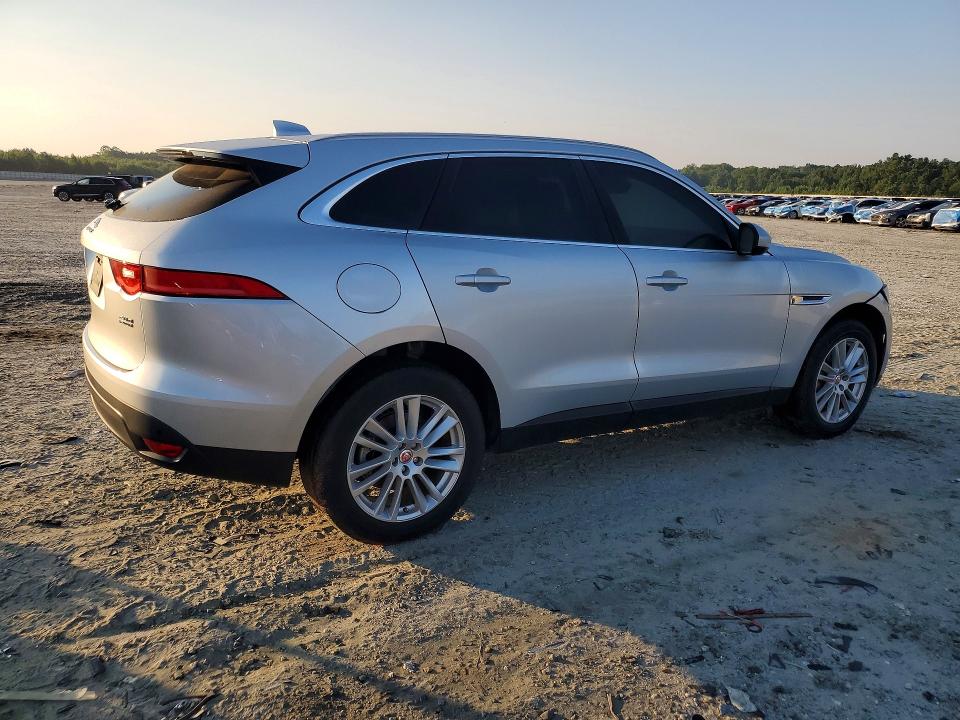 Продажа на аукционе авто 2018 Jaguar F-pace, vin: SADCK2FN8JA255260, номер лота: 62907706