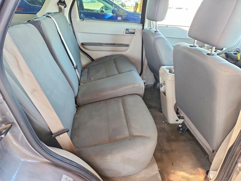 60629116 :رقم المزاد ، 1FMCU0C70AKC82958 vin ، 2010 Ford Escape مزاد بيع