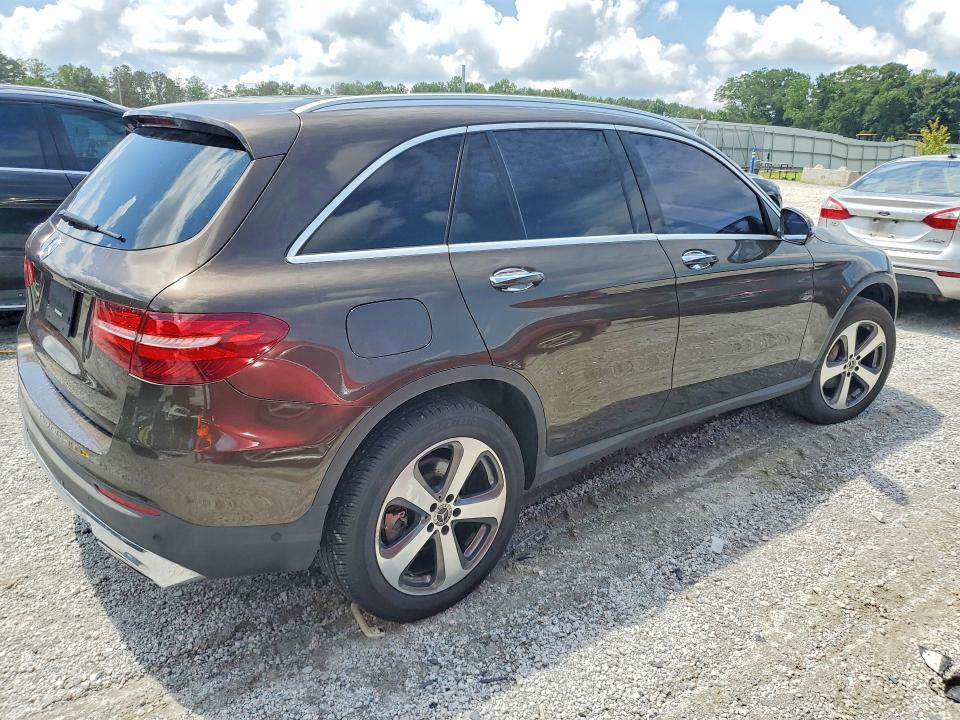 60756076 :رقم المزاد ، WDC0G4JB7JV056213 vin ، 2018 Mercedes-benz Glc مزاد بيع