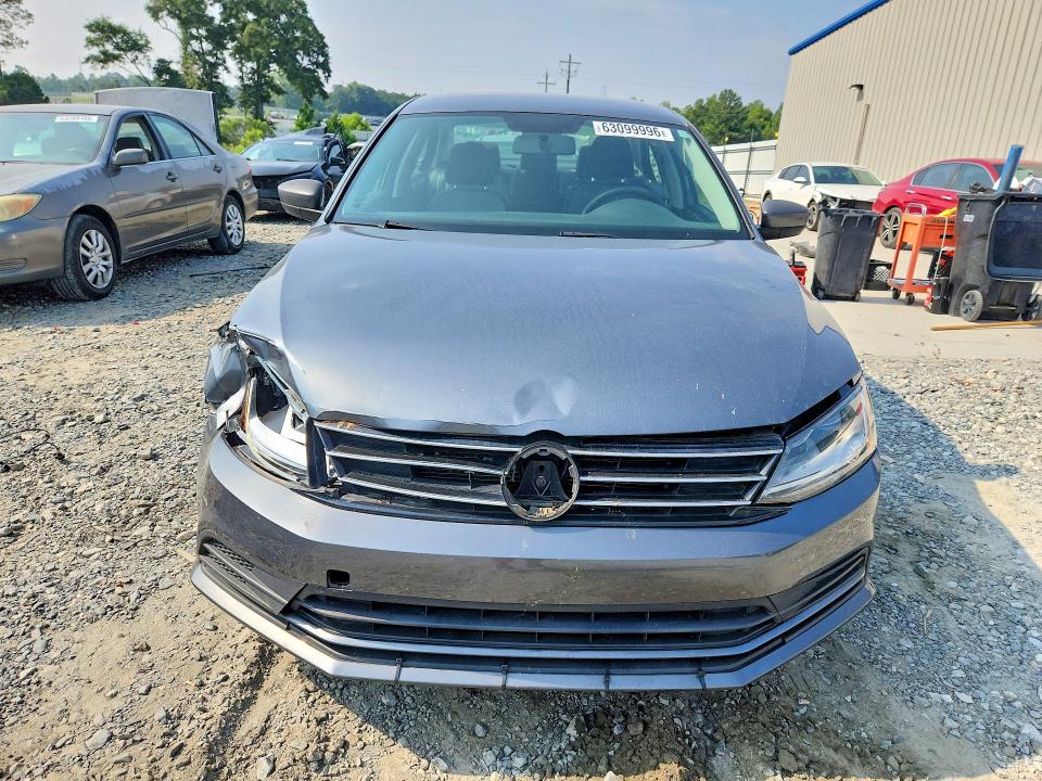 63099996 :رقم المزاد ، 3VW2B7AJ4HM212148 vin ، 2017 Volkswagen Jetta مزاد بيع
