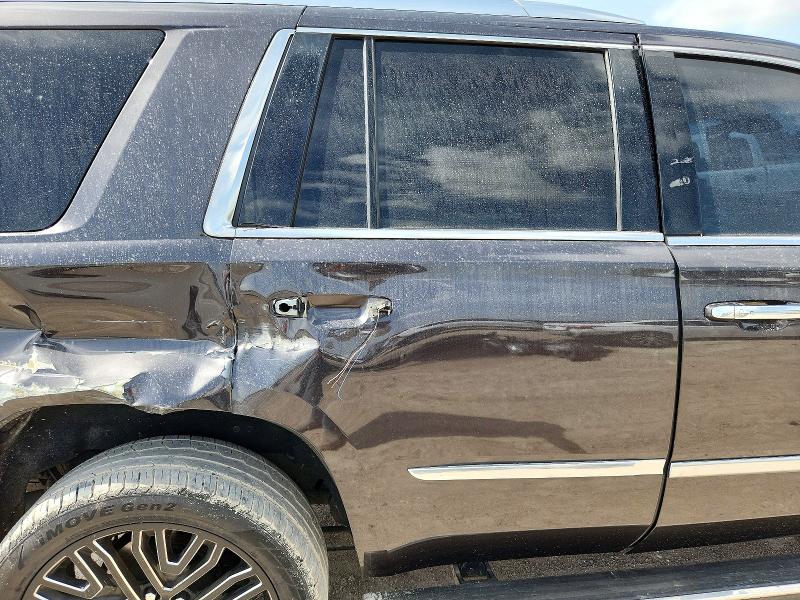 2015 Cadillac Escalade მანქანა იყიდება აუქციონზე, vin: 1GYS3NKJXFR649242, აუქციონის ნომერი: 61545186