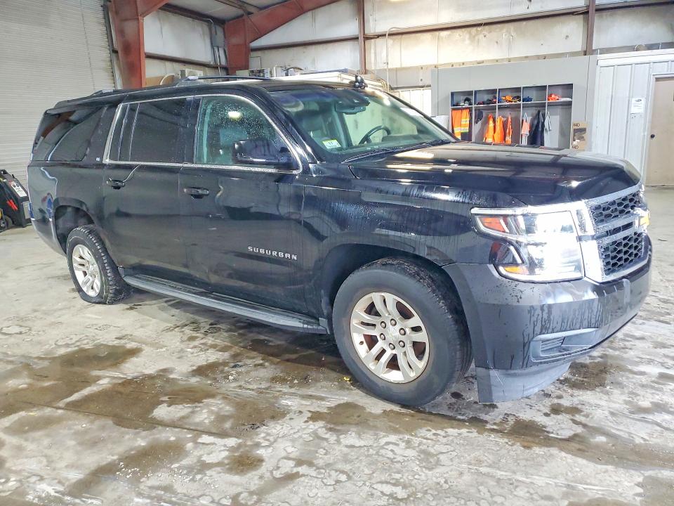 2017 Chevrolet Suburban მანქანა იყიდება აუქციონზე, vin: 1GNSCHKC3HR165271, აუქციონის ნომერი: 63210306