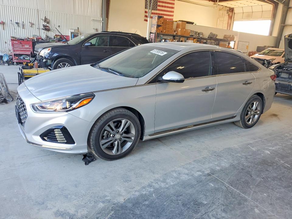 2018 Hyundai Sonata მანქანა იყიდება აუქციონზე, vin: 5NPE34AF2JH712392, აუქციონის ნომერი: 61395816