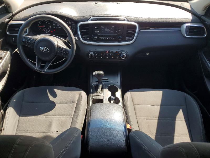60865626 :رقم المزاد ، 5XYPG4A51HG220393 vin ، 2017 Kia Sorento مزاد بيع