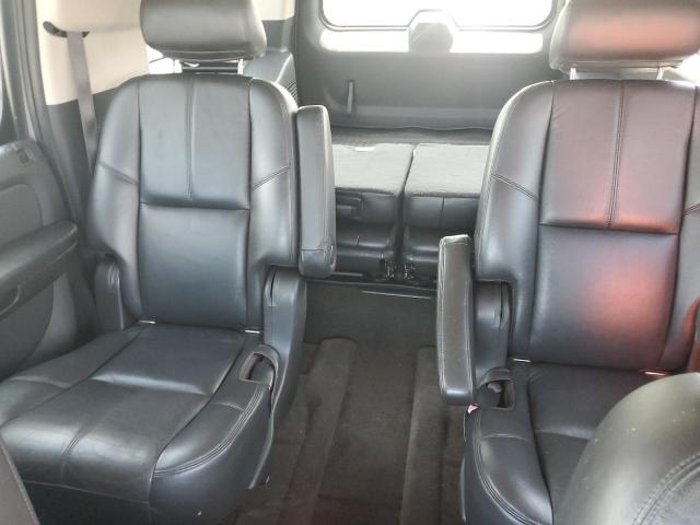 62338036 :رقم المزاد ، 3GNFK16328G136074 vin ، 2008 Chevrolet Suburban مزاد بيع