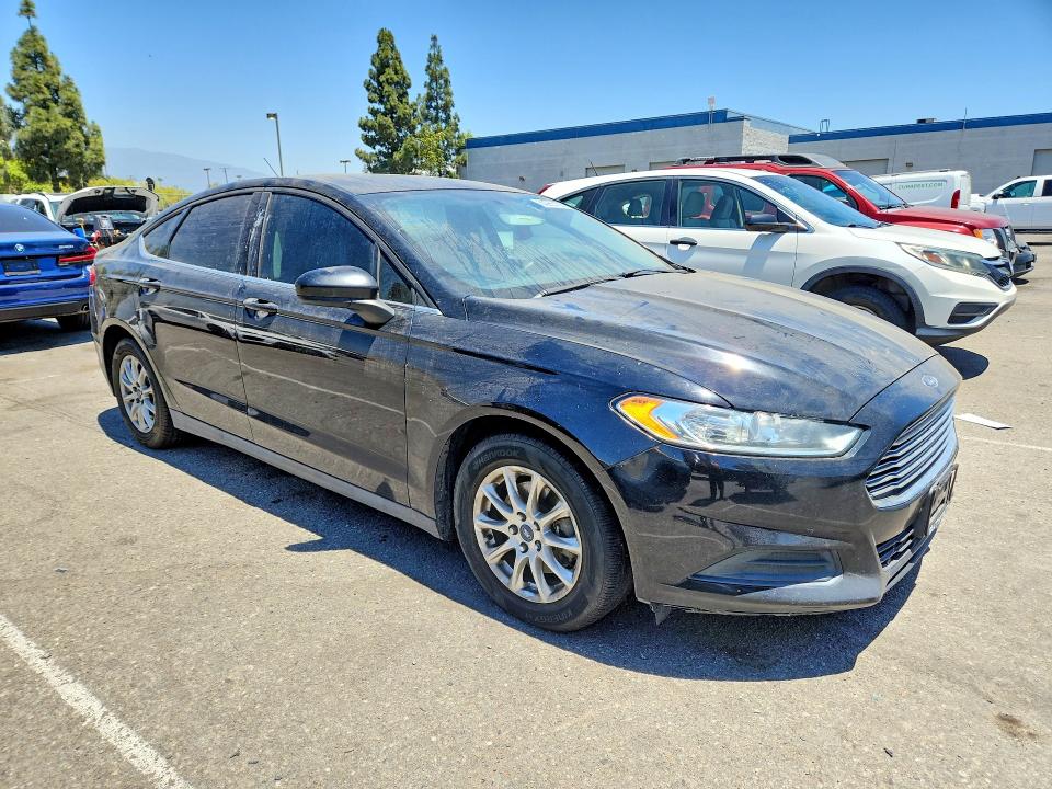 60963136 :رقم المزاد ، 3FA6P0G75GR218833 vin ، 2016 Ford Fusion مزاد بيع