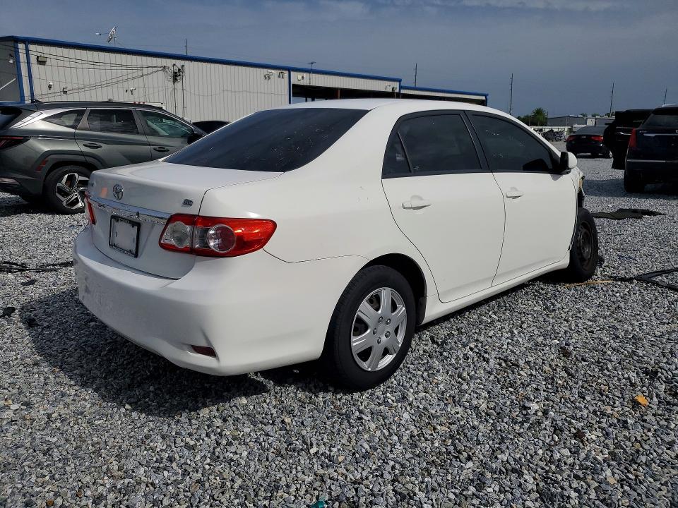 60796486 :رقم المزاد ، 2T1BU4EE6BC742503 vin ، 2011 Toyota Corolla مزاد بيع