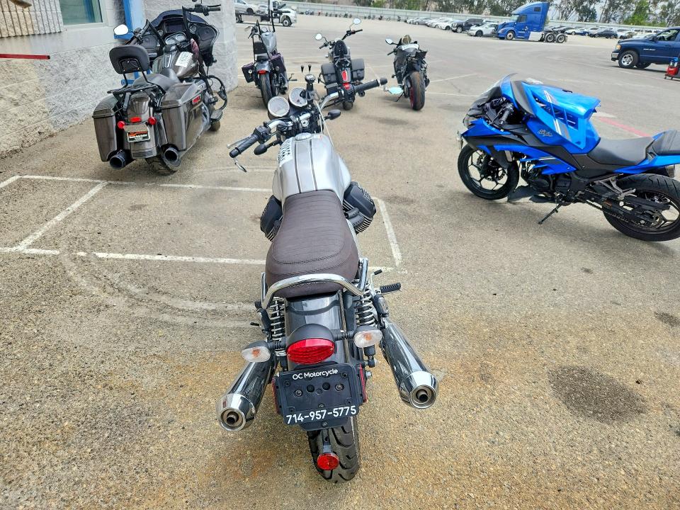 2020 Moto Guzzi V7 Iii მანქანა იყიდება აუქციონზე, vin: ZGULDUA05LM000447, აუქციონის ნომერი: 61248356