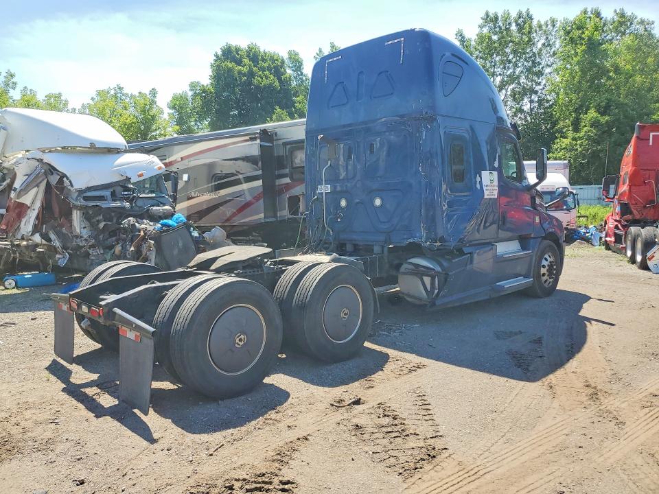 2018 Freightliner Cascadia 126 მანქანა იყიდება აუქციონზე, vin: 3AKJHHDRXJSJY3618, აუქციონის ნომერი: 59349396