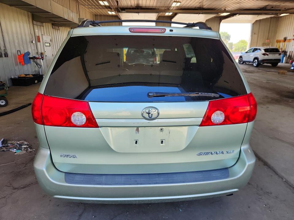 60316316 :رقم المزاد ، 5TDZK22C18S181414 vin ، 2008 Toyota Sienna مزاد بيع