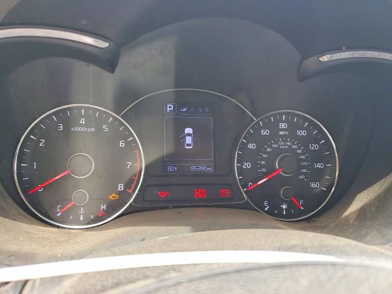 62667596 :رقم المزاد ، 3KPFL4A7XJE272097 vin ، 2018 Kia Forte مزاد بيع