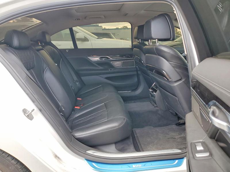 61810616 :رقم المزاد ، WBA7F2C53GG415098 vin ، 2016 Bmw 750 مزاد بيع