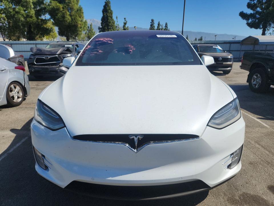 Продаж на аукціоні авто 2018 Tesla Model X, vin: 5YJXCAE20JF124276, номер лоту: 59745146