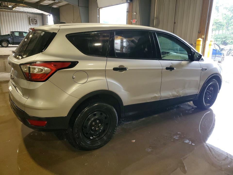 2018 Ford Escape მანქანა იყიდება აუქციონზე, vin: 1FMCU0F74JUA19243, აუქციონის ნომერი: 60280946