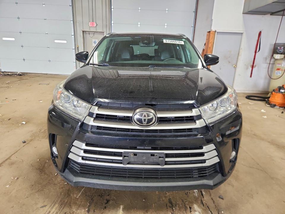 2017 Toyota Highlander მანქანა იყიდება აუქციონზე, vin: 5TDJZRFH7HS449132, აუქციონის ნომერი: 61506016