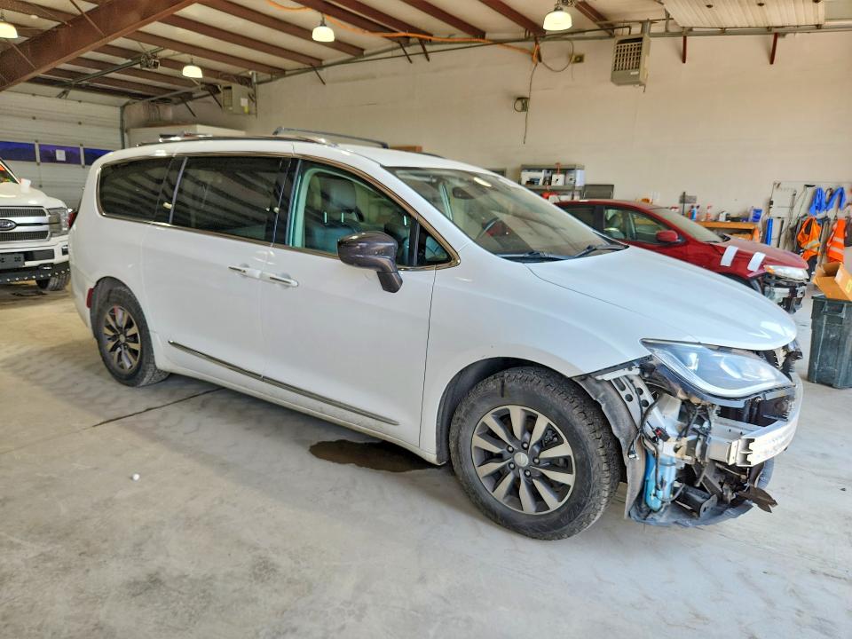 Продажа на аукционе авто 2019 Chrysler Pacifica, vin: 2C4RC1EG4KR604069, номер лота: 60950696