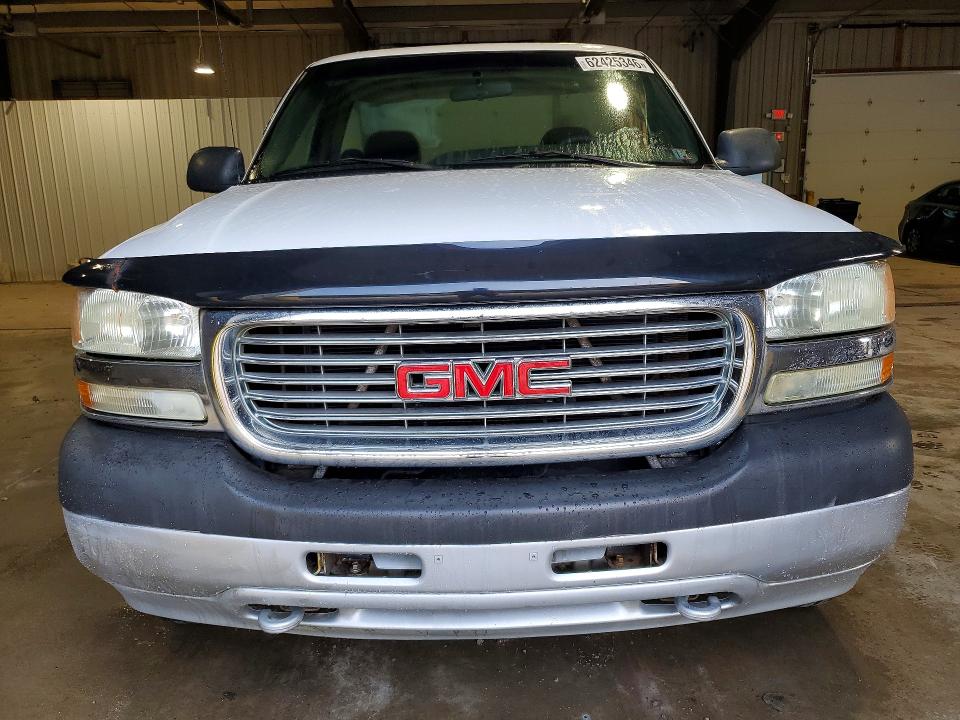 62425346 :رقم المزاد ، 1GTHK24U02E305736 vin ، 2002 Gmc Sierra مزاد بيع