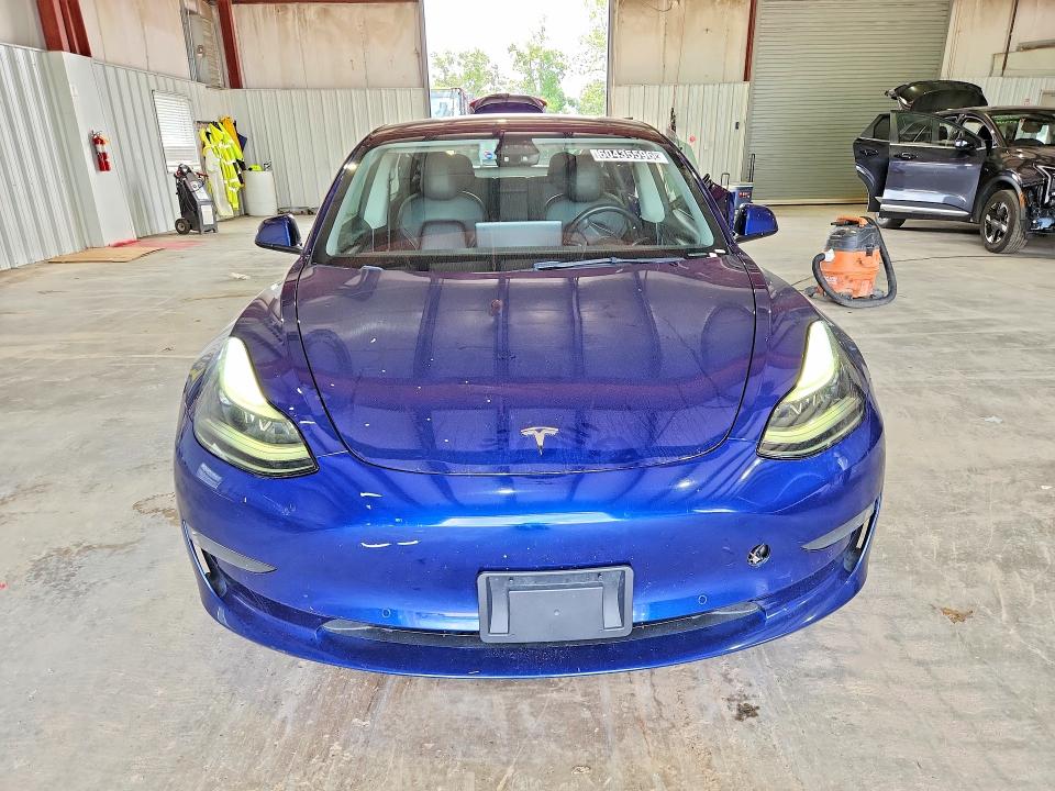 60435596 :رقم المزاد ، 5YJ3E1EA3NF371605 vin ، 2022 Tesla Model 3 مزاد بيع