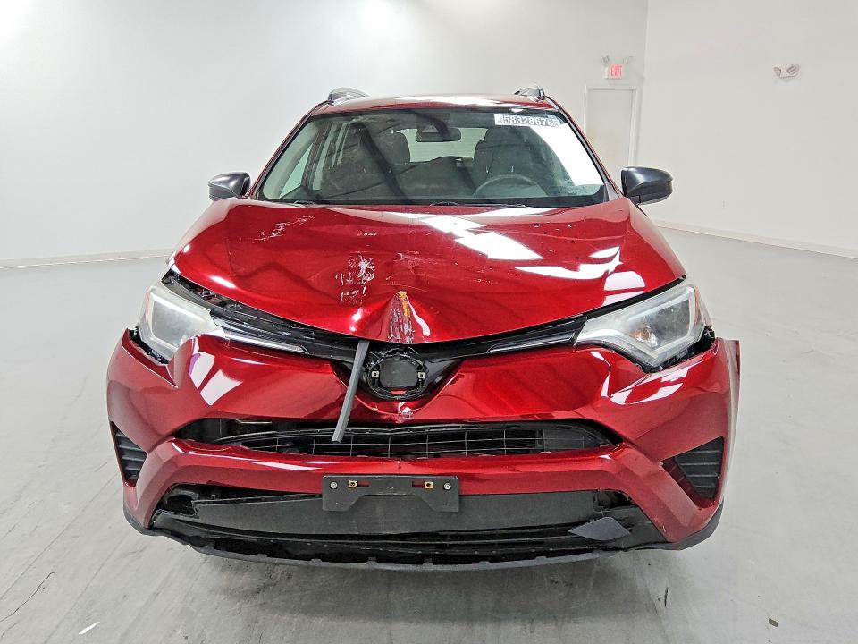 58328676 :رقم المزاد ، 2T3BFREV1JW743988 vin ، 2018 Toyota Rav4 مزاد بيع