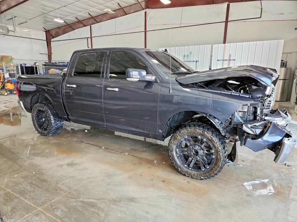 61142006 :رقم المزاد ، 3C6RR7LT8JG163334 vin ، 2018 Ram 1500 مزاد بيع