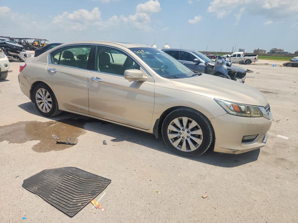 61338936 :رقم المزاد ، 1HGCR2F84EA058370 vin ، 2014 Honda Accord مزاد بيع
