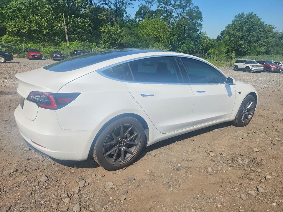 Продажа на аукционе авто 2019 Tesla Model 3, vin: 5YJ3E1EB3KF493515, номер лота: 62419806