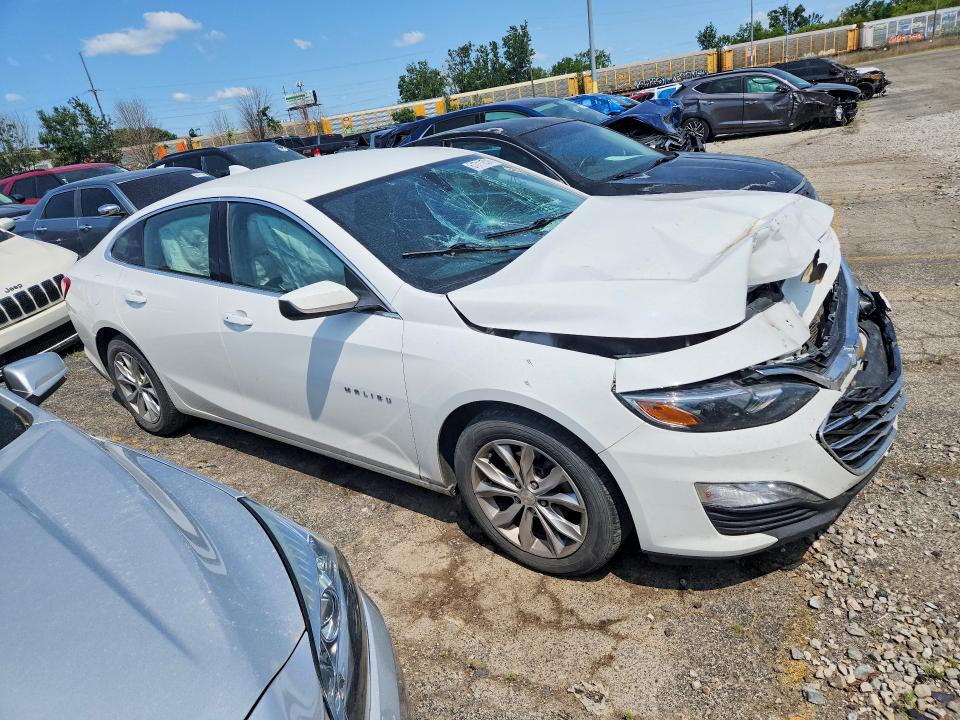 Продажа на аукционе авто 2019 Chevrolet Malibu, vin: 1G1ZD5ST8KF136630, номер лота: 61711536