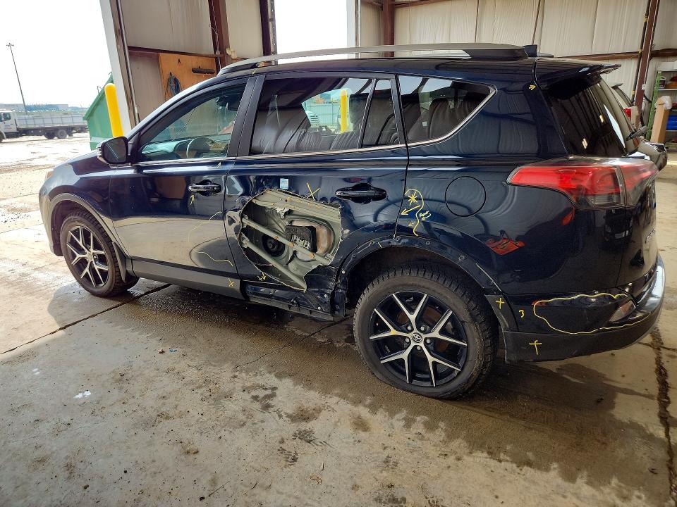 61912516 :رقم المزاد ، 2T3JFREV6JW839420 vin ، 2018 Toyota Rav4 مزاد بيع