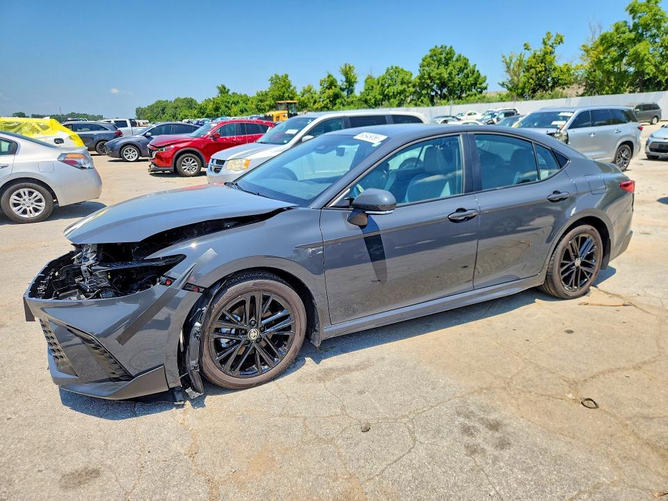 Auction sale of the 2025 Toyota Camry, vin: 4T1DBADK4SU031191, lot number: 60949056