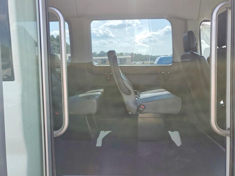 60611666 :رقم المزاد ، 1FDVU4X83NKA32753 vin ، 2022 Ford Transit مزاد بيع