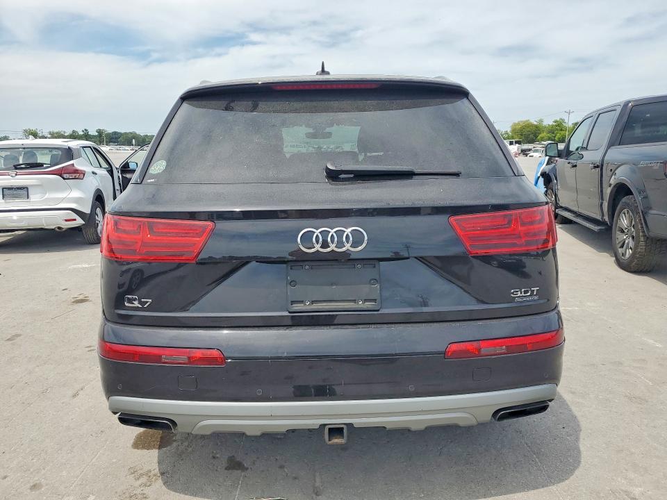 Продажа на аукционе авто 2017 Audi Q7, vin: WA1LAAF78HD004607, номер лота: 63389556