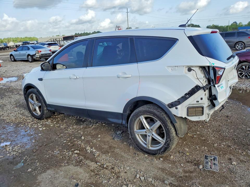 2017 Ford Escape მანქანა იყიდება აუქციონზე, vin: 1FMCU0GD6HUB42346, აუქციონის ნომერი: 61054446