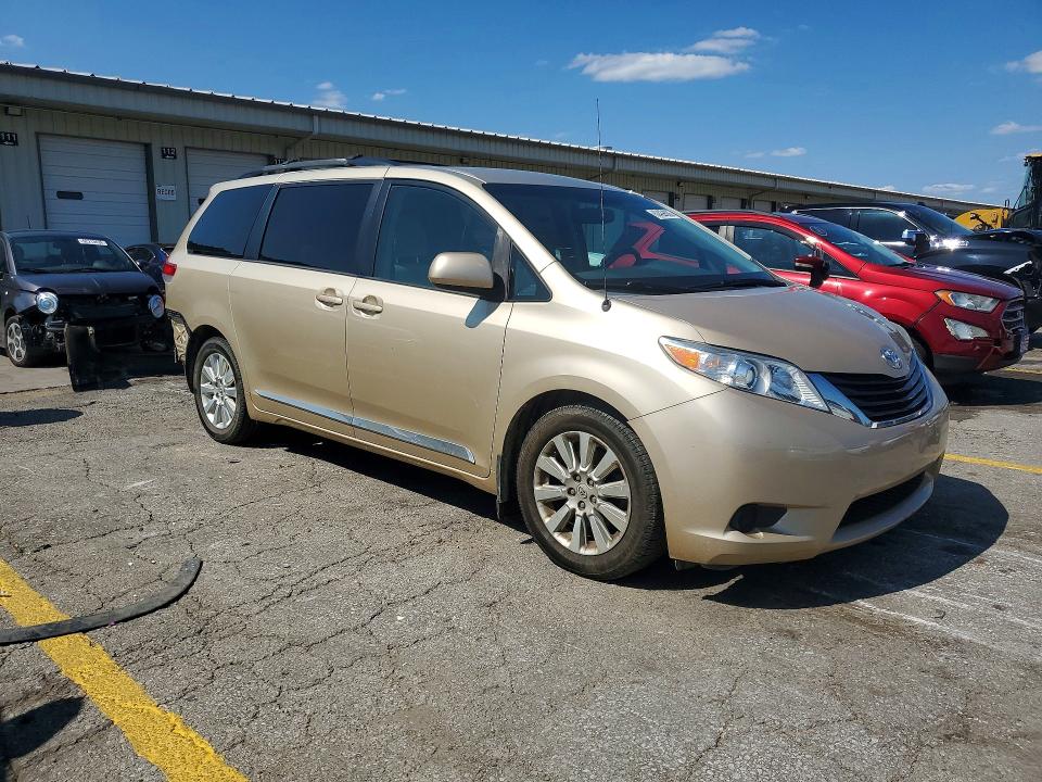 Продажа на аукционе авто 2013 Toyota Sienna, vin: 5TDJK3DC2DS063933, номер лота: 62439086