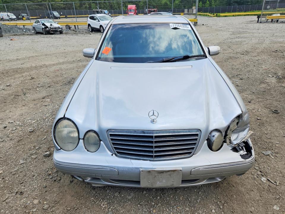 2001 Mercedes-benz E მანქანა იყიდება აუქციონზე, vin: WDBJF65J91B337925, აუქციონის ნომერი: 73344905