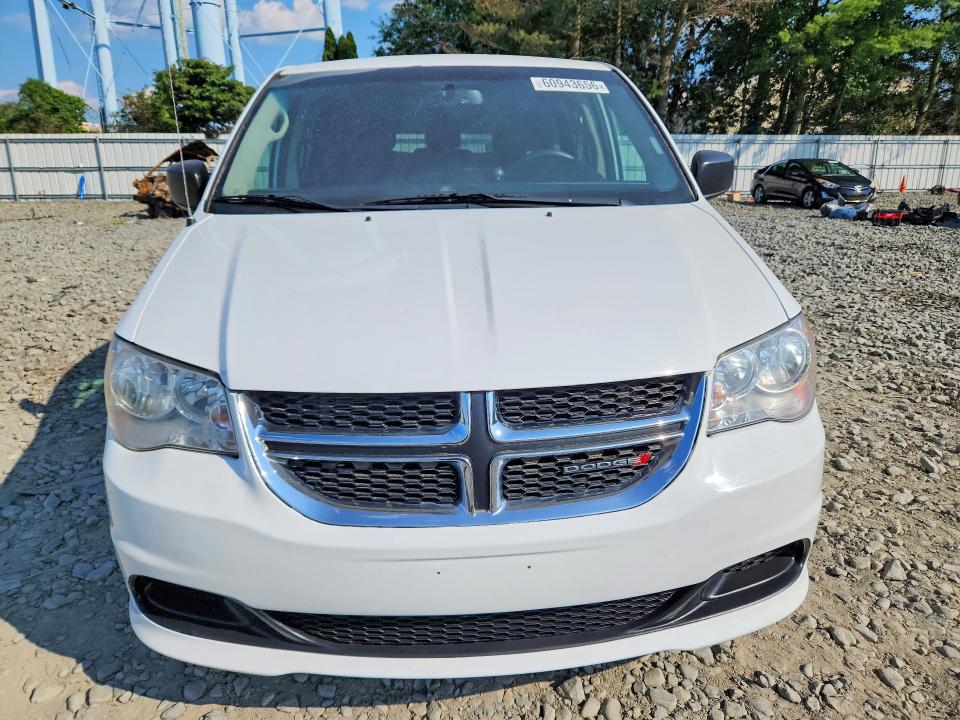 60943656 :رقم المزاد ، 2C4RDGCG2HR745878 vin ، 2017 Dodge Grand Caravan مزاد بيع